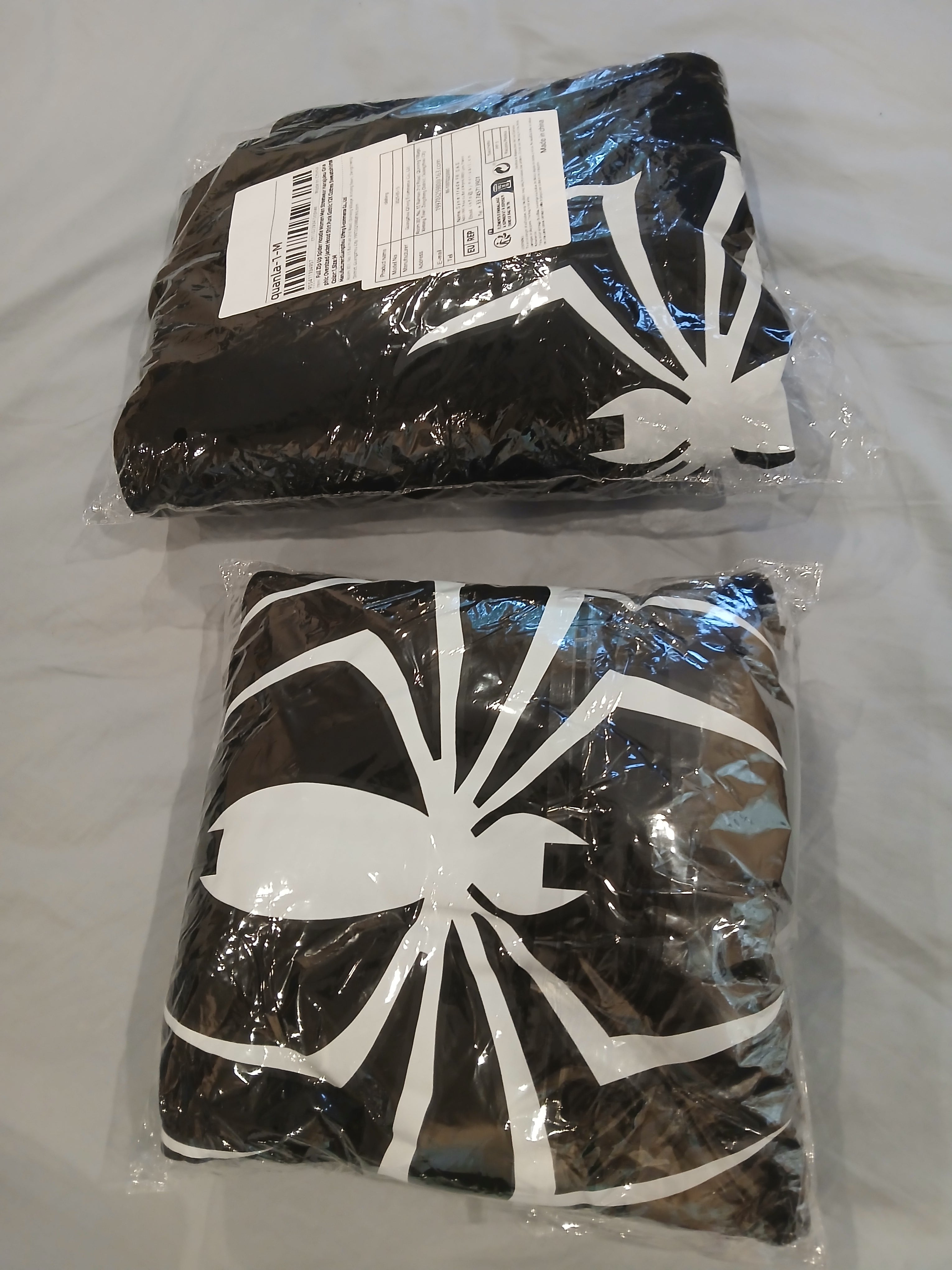 Y2K Spider Graphic Full-Zip Hoodie – Brand New / Sealed